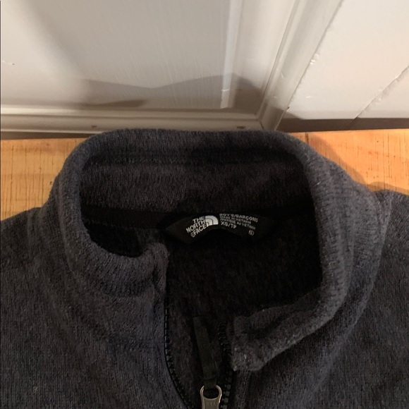 Boys XS (size 6) The North Face Kids Charcoal Fleece Jacket - Picture 4 of 6